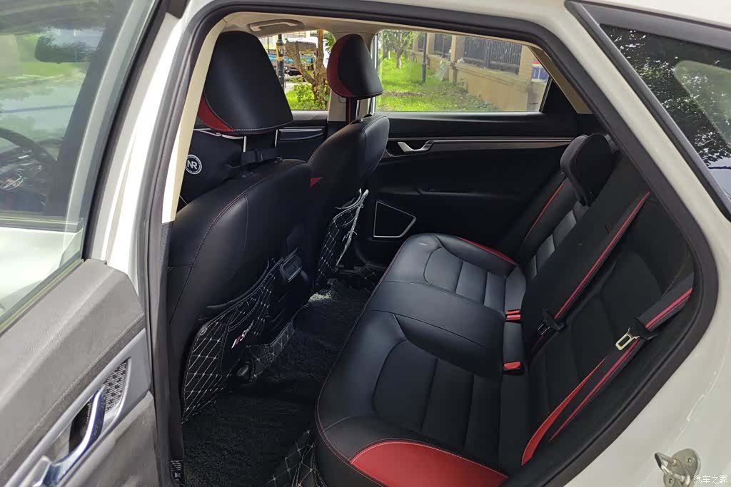 Geely Emgrand, 2021 11