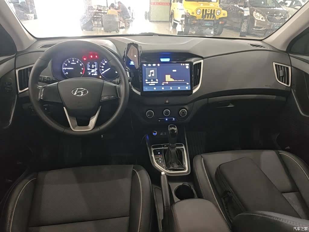 Hyundai ix25, 2016 10