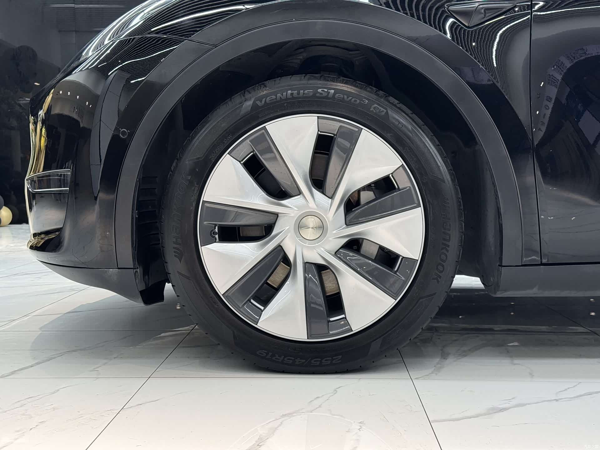 Tesla Model Y, 2021 6