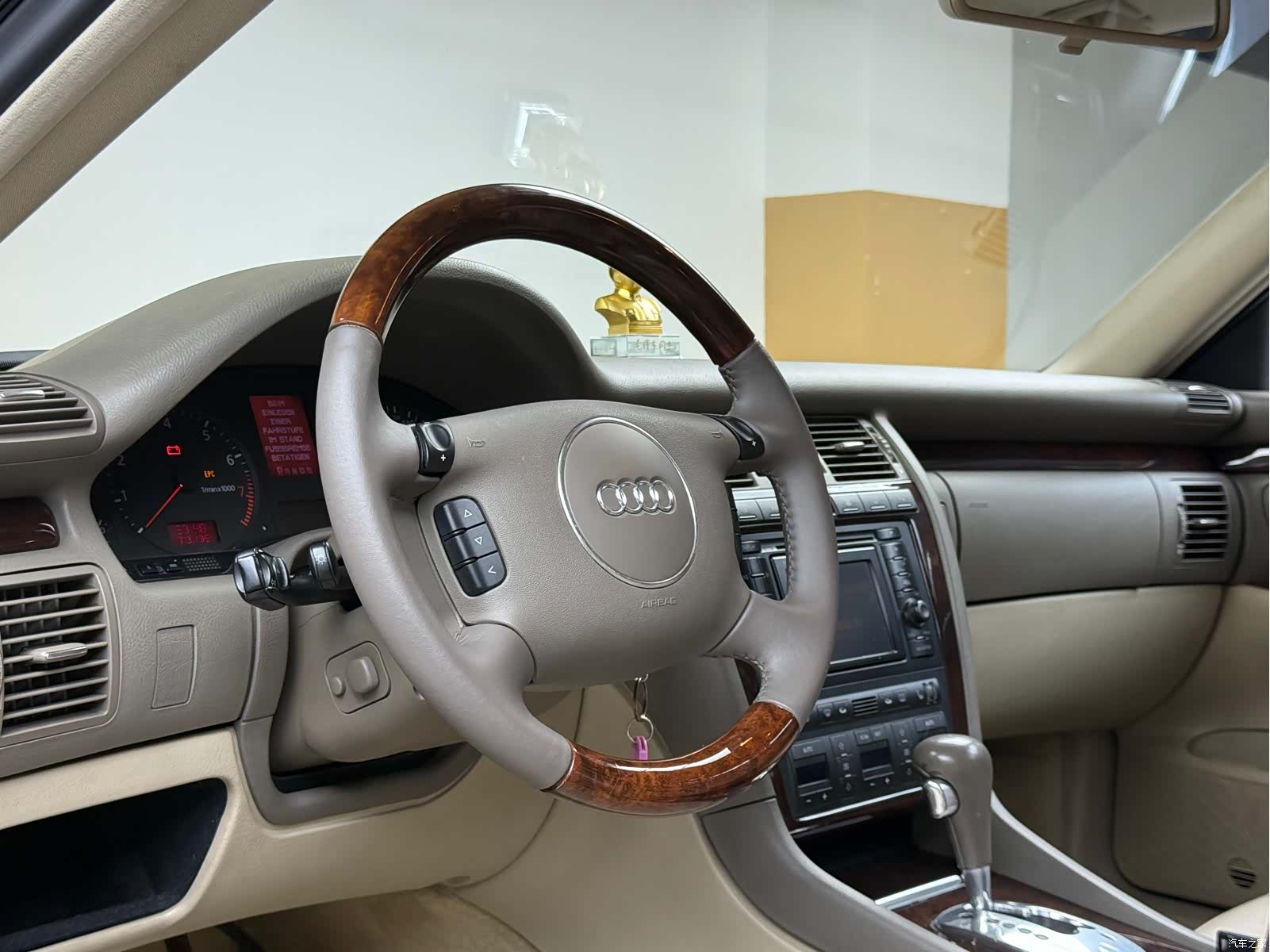 Audi A8, 2003 6