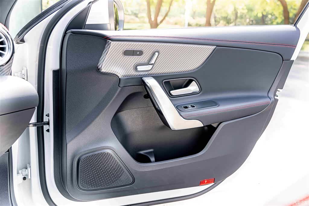 Mercedes-Benz A-Class, 2026 15