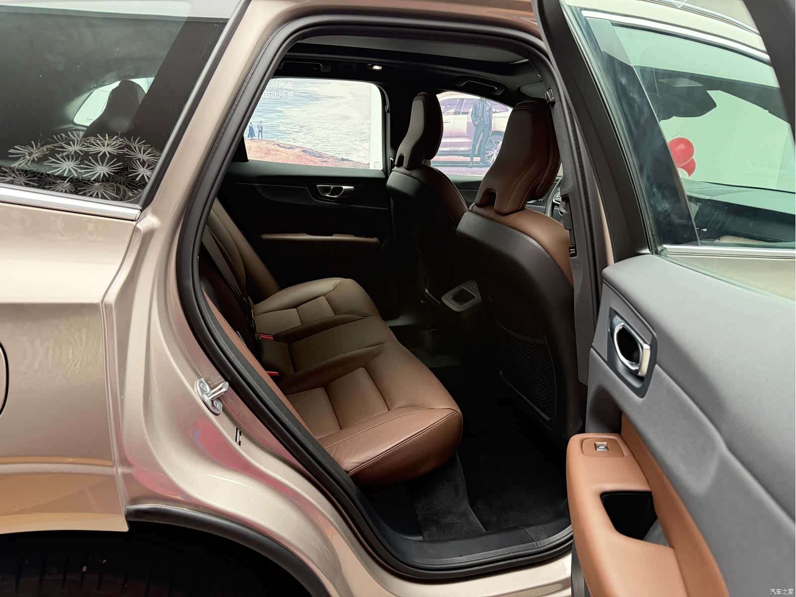 Volvo XC60, 2025 все фото