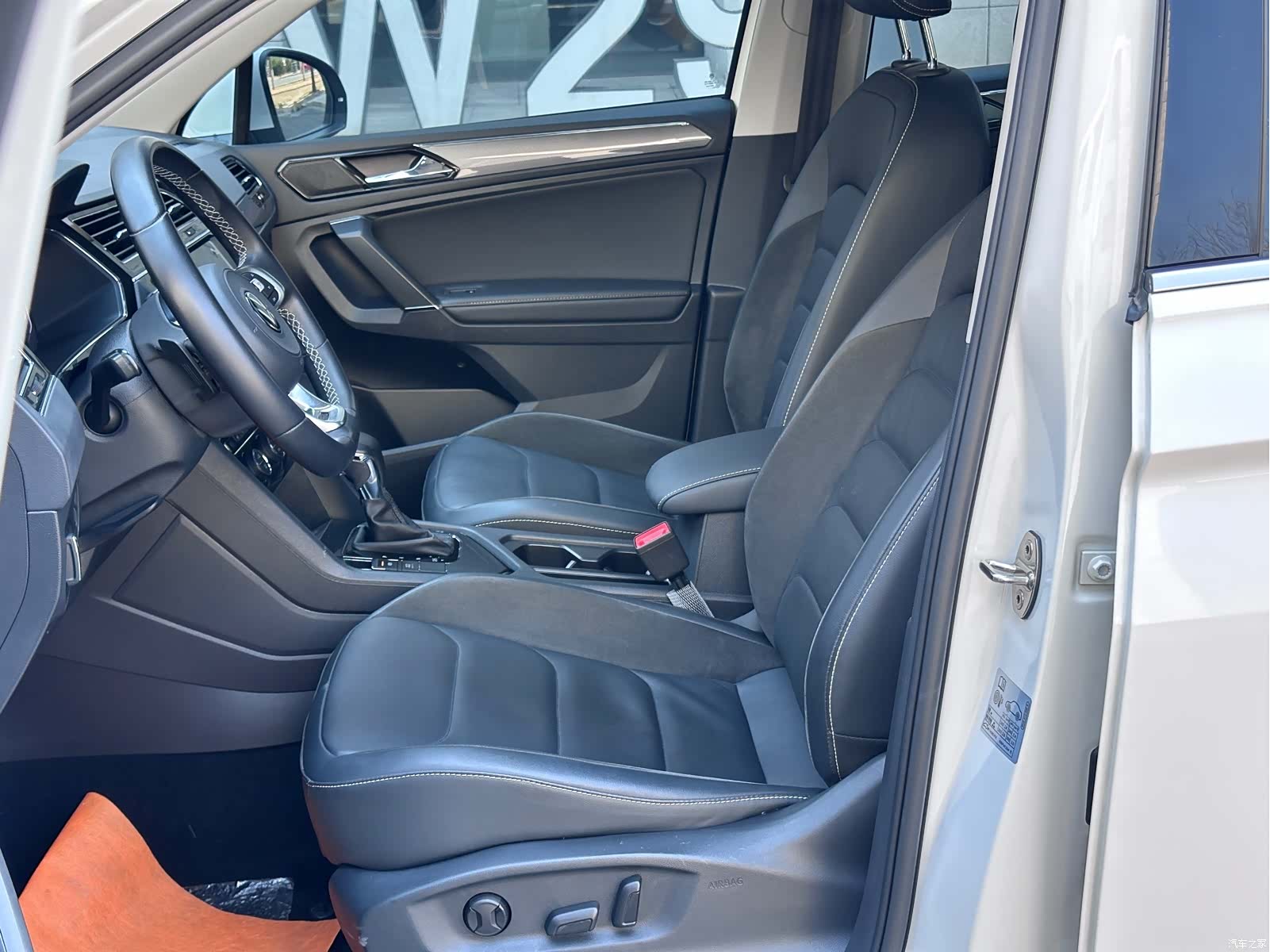 Volkswagen Tiguan L, 2021 30