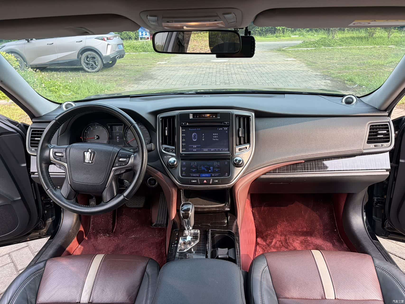 Toyota Crown, 2017 11