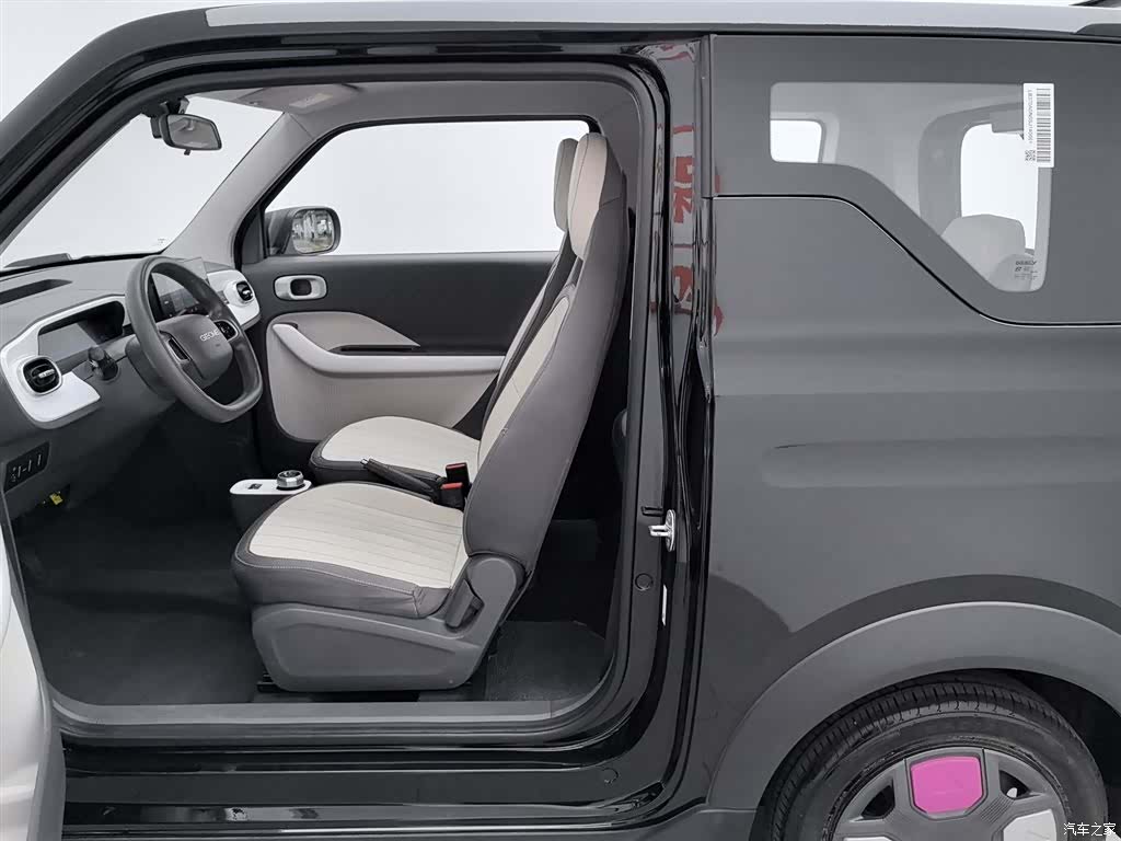 Geely Panda, 2025 10