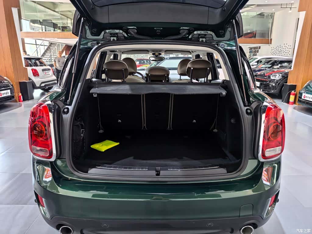 Mini Countryman, 2019 18