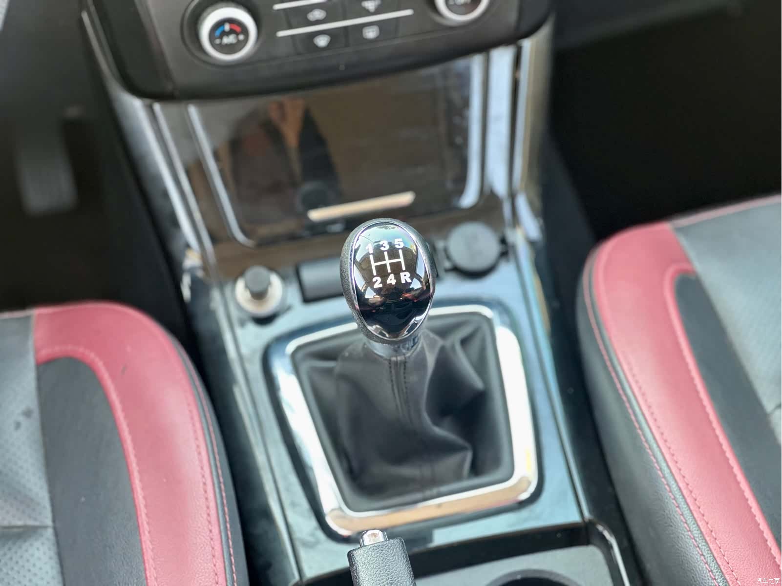 BAIC S3, 2015 35