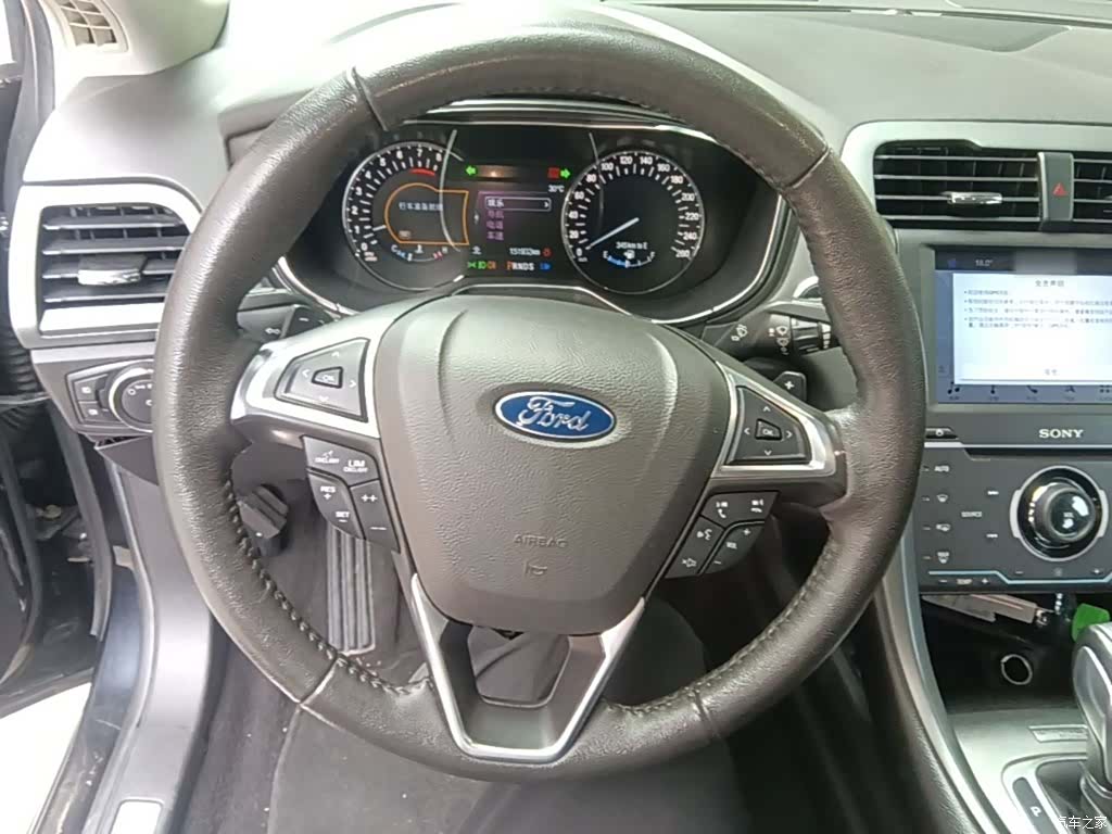 Ford Mondeo, 2015 11