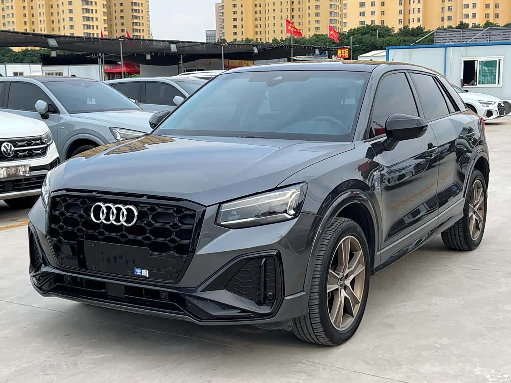 Audi Q2L, 2022 1