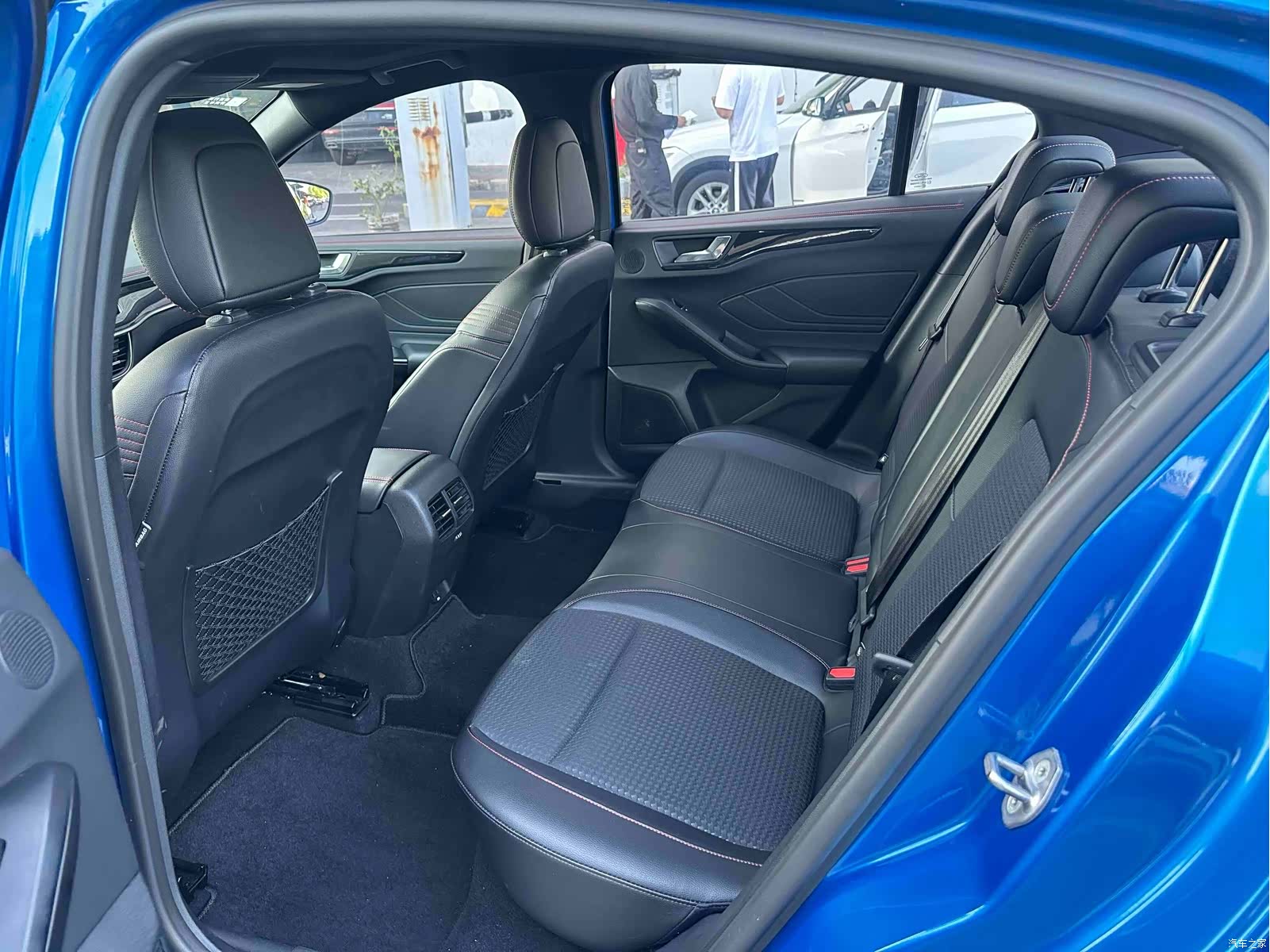 Ford Focus, 2022 8