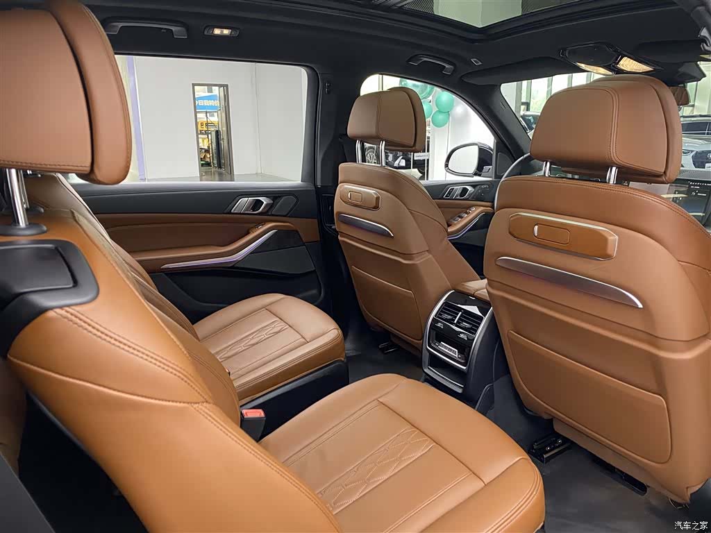 BMW X7, 2023 10