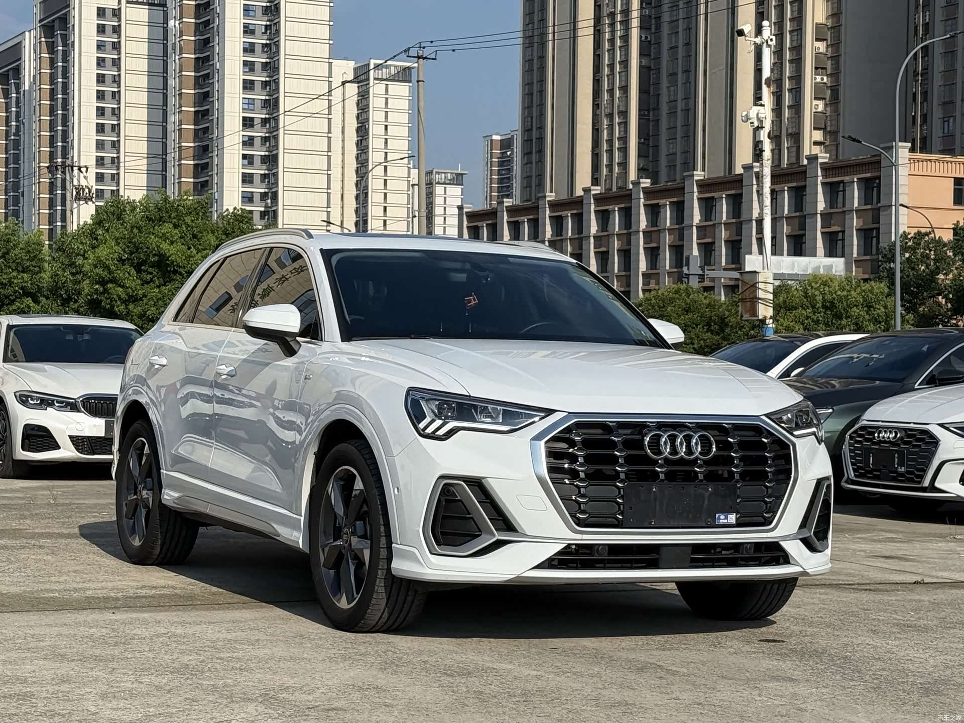 Audi Q3, 2022 3