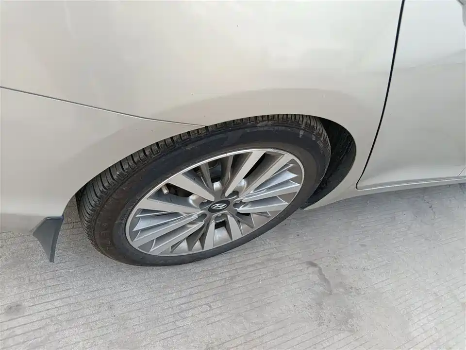 Hyundai Name picture