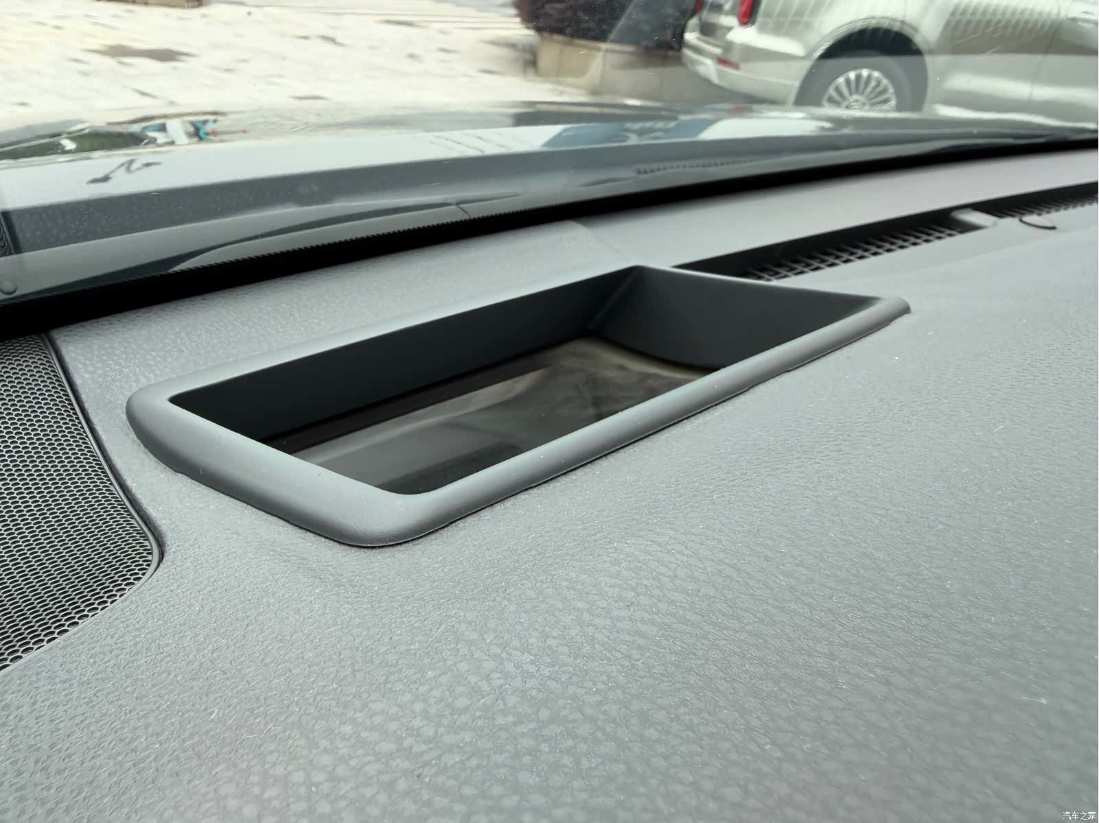 Toyota Camry, 2020 11