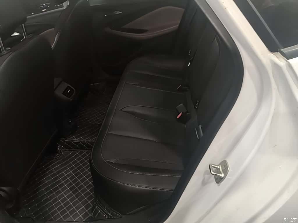 Buick Verano, 2022 17