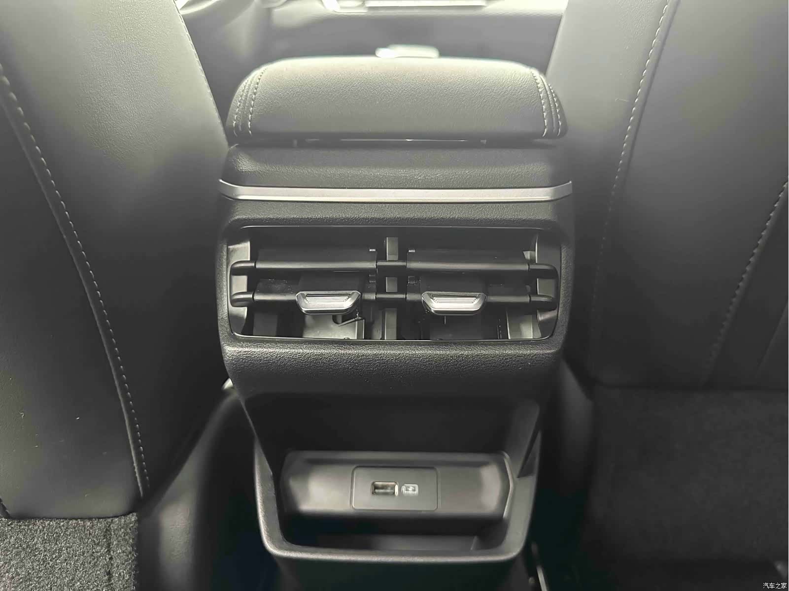 Geely Emgrand, 2022 11