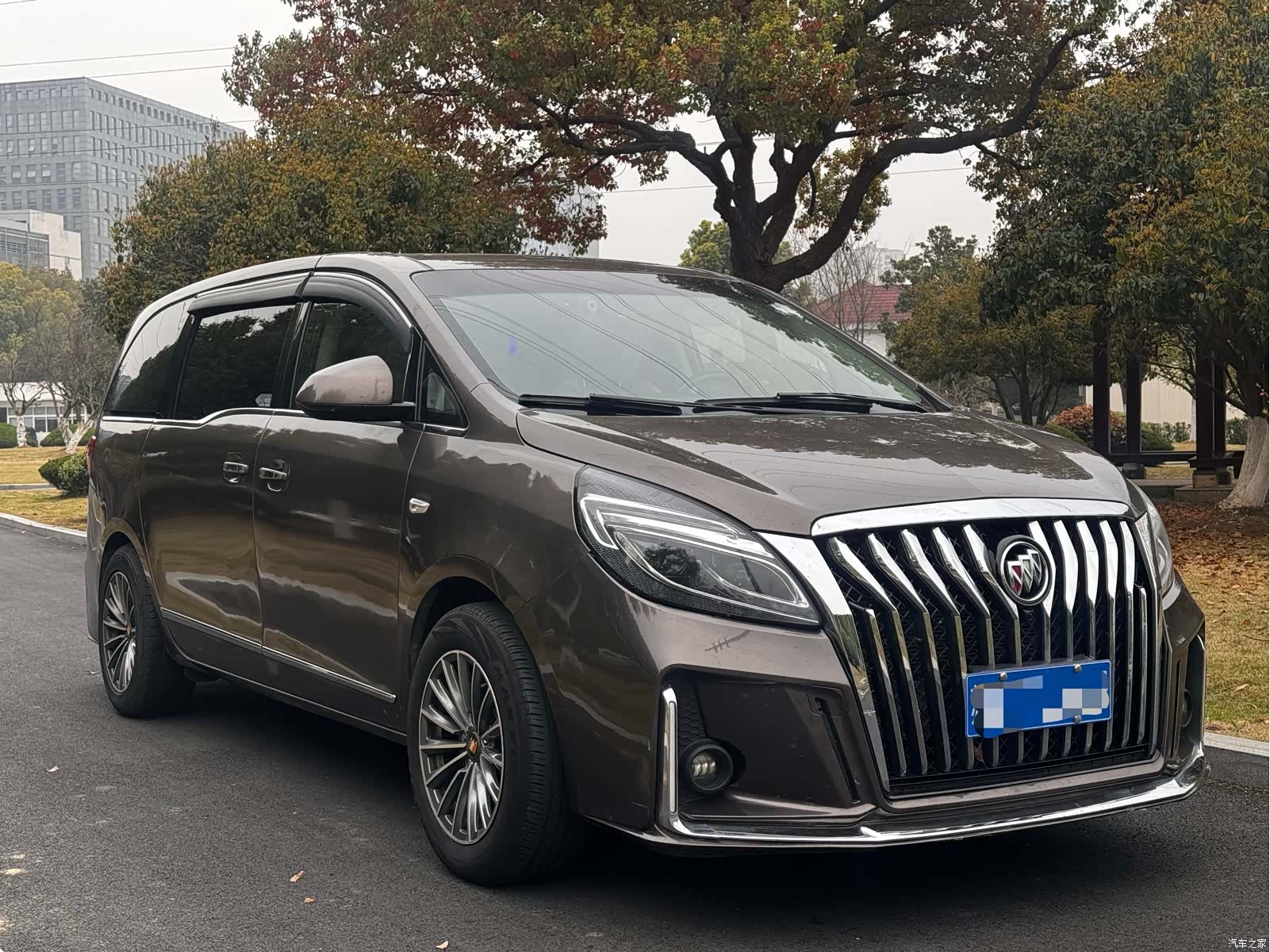 Buick GL8, 2018 3