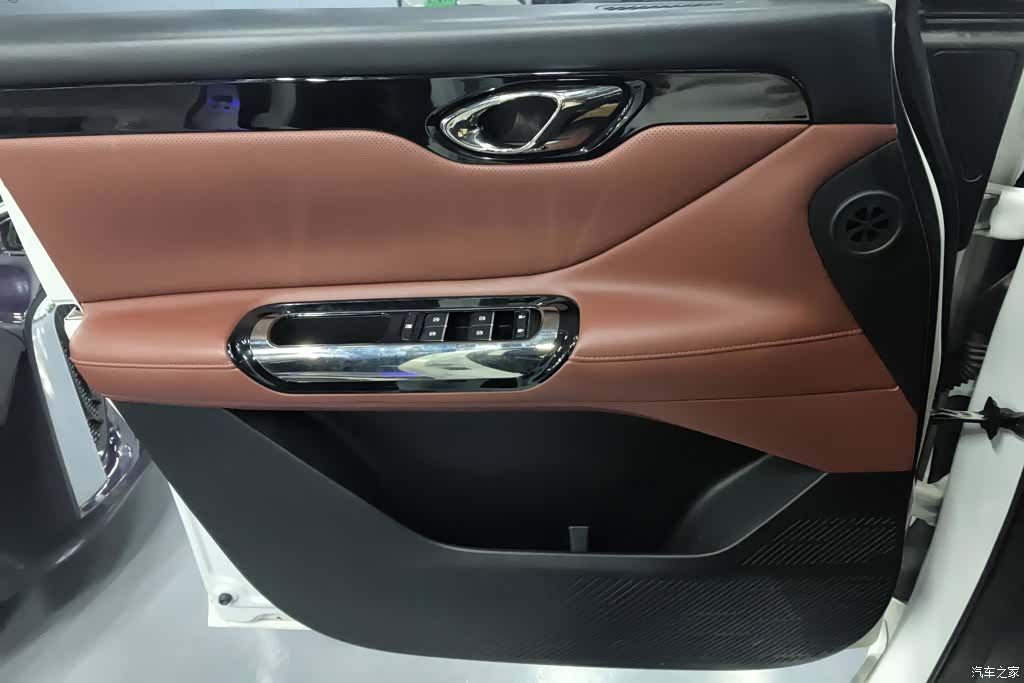 Trumpchi E8, 2025 7
