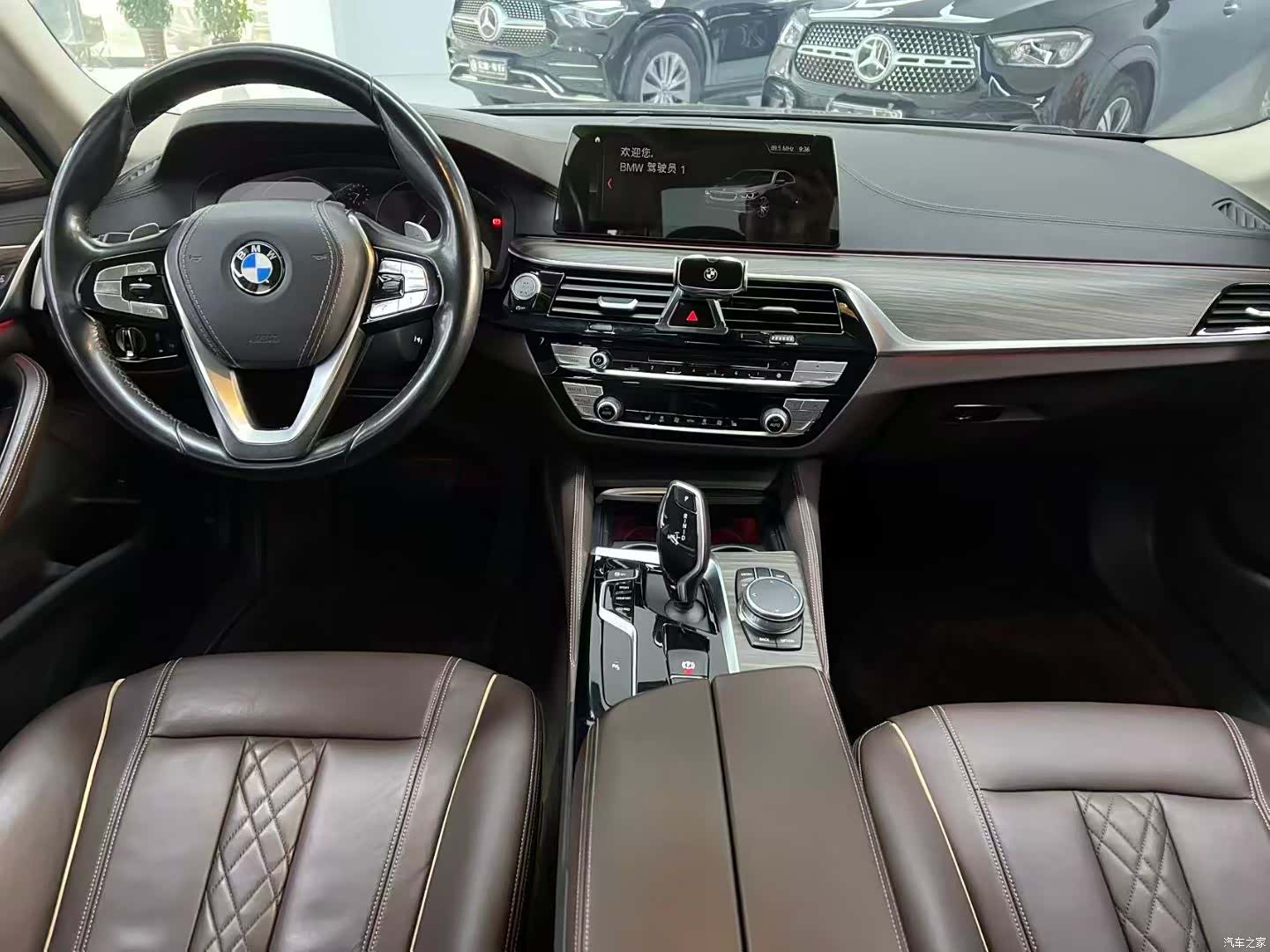 BMW 5 Series, 2019 все фото