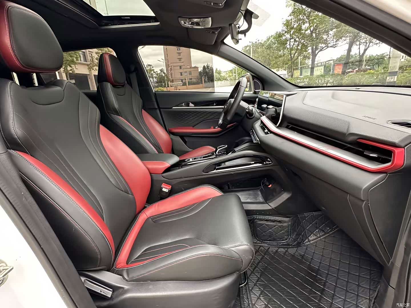 Geely Coolray, 2022 6