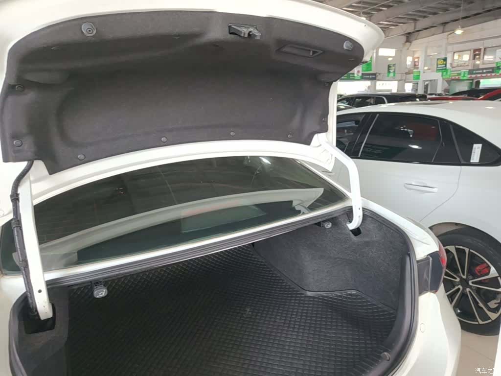 Mazda Atenza, 2015 19