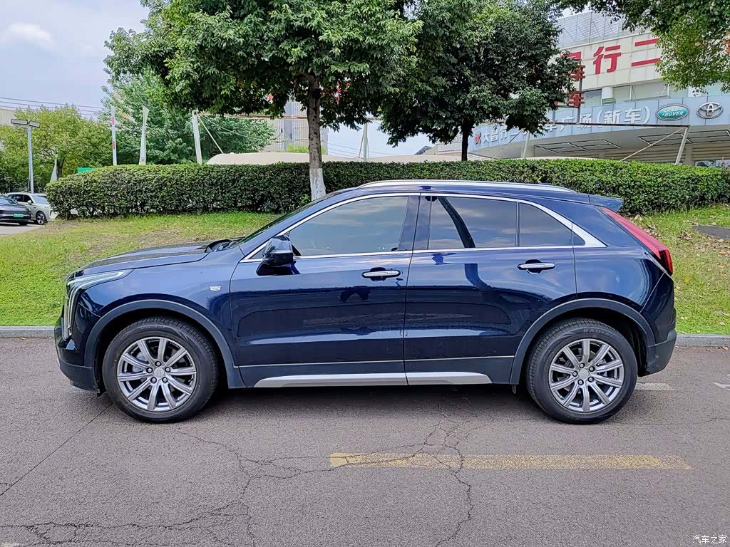 Cadillac XT4, 2021 3