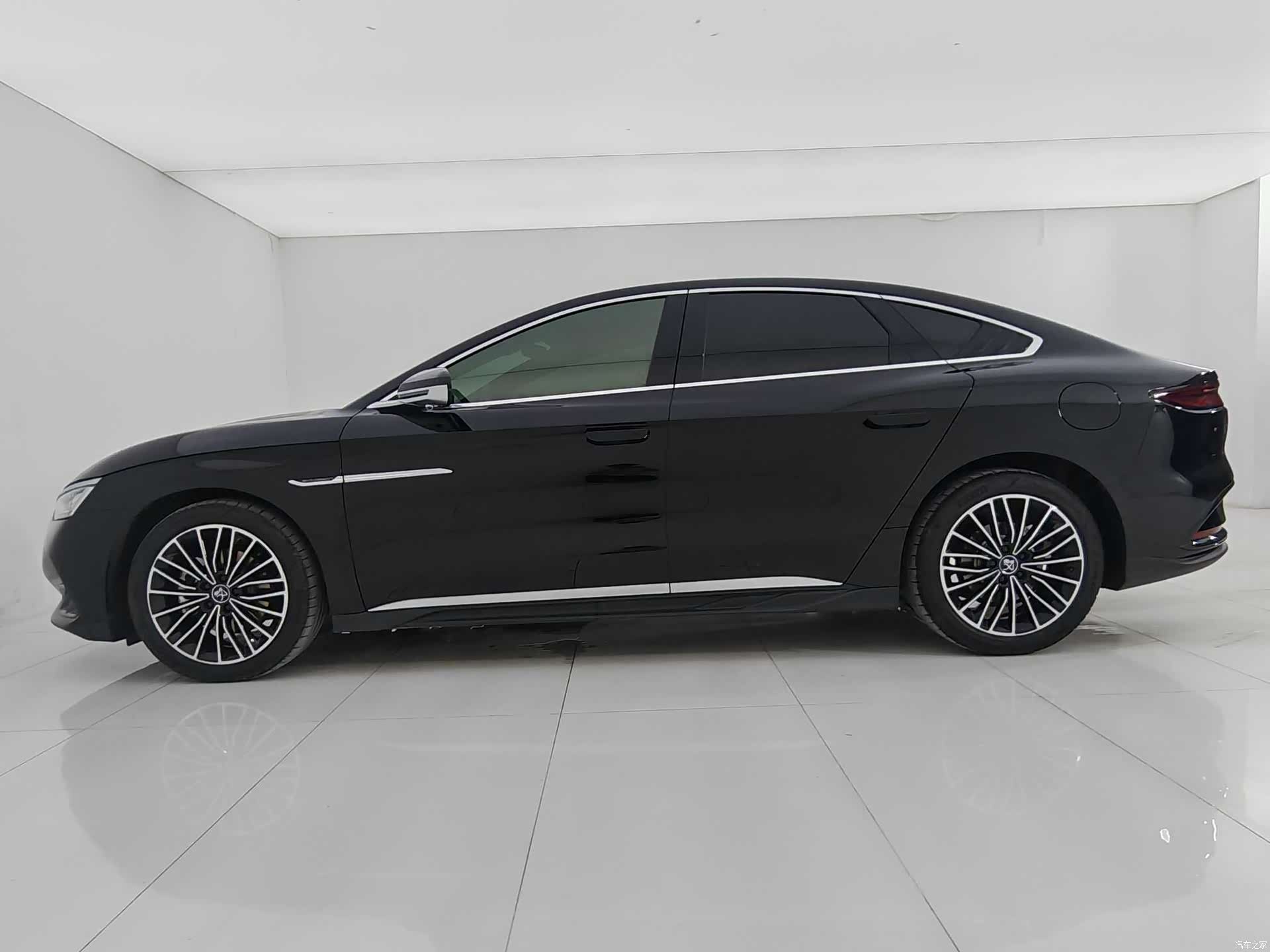 BYD Han, 2024 21