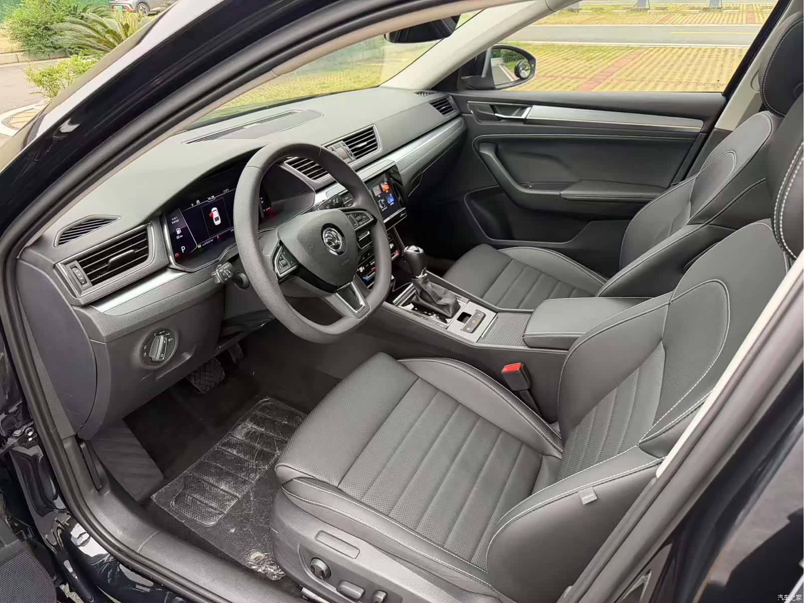 Skoda Superb, 2020 все фото