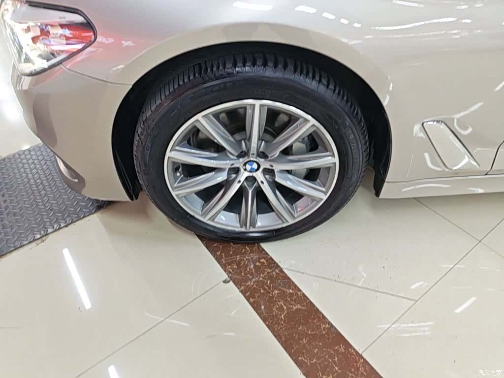 BMW 5 Series, 2017 23