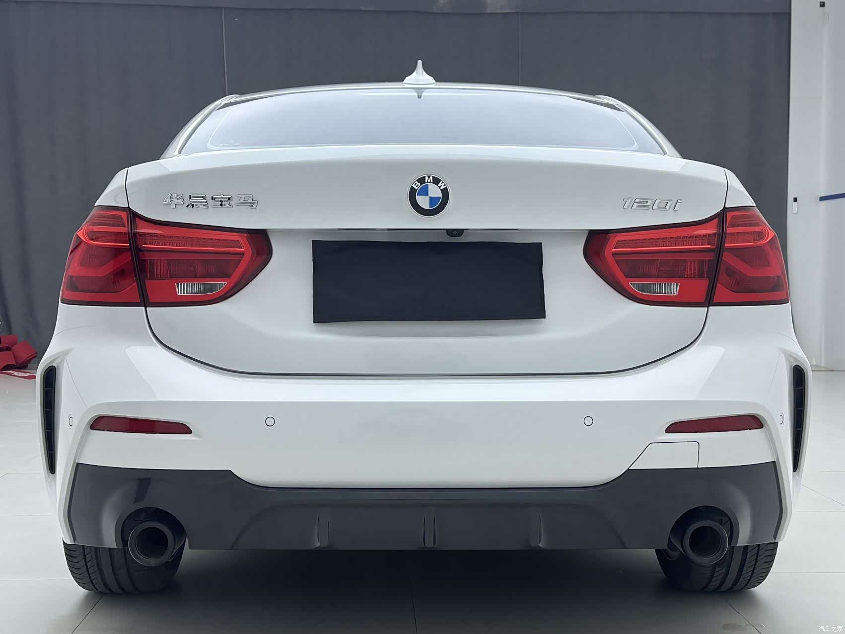 BMW 1 Series, 2022 все фото