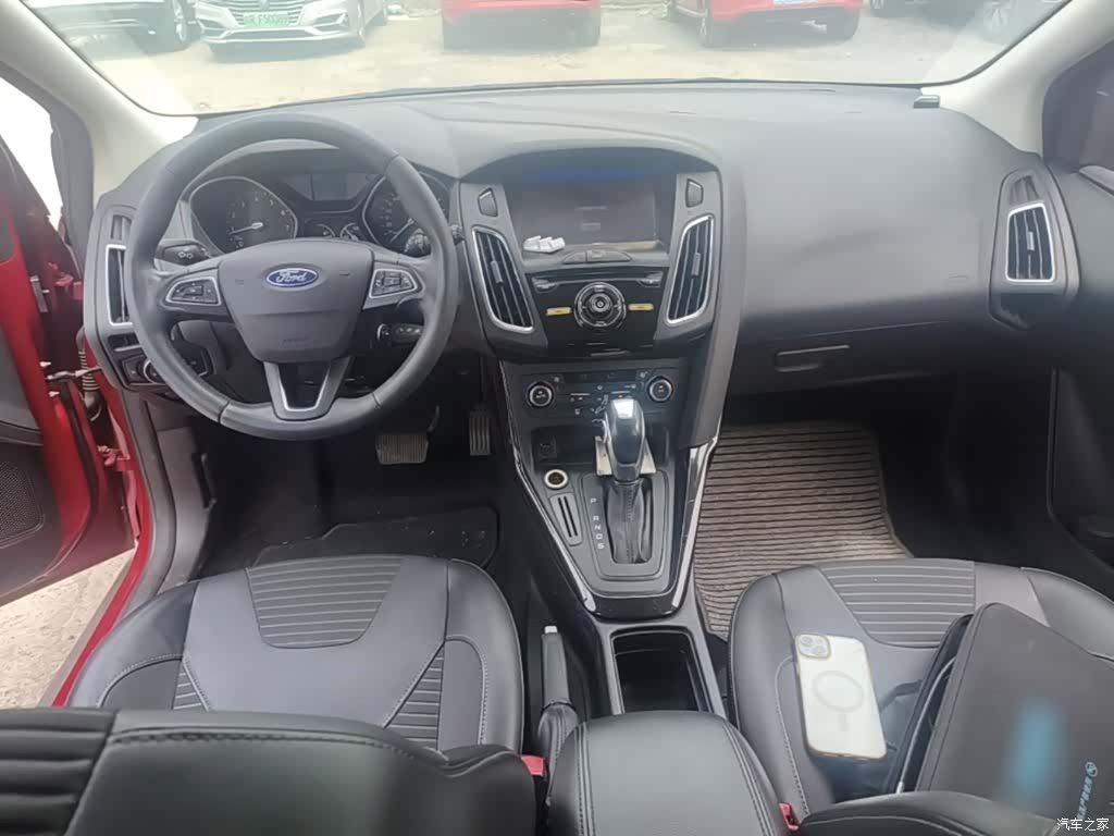 Ford Focus, 2015 6