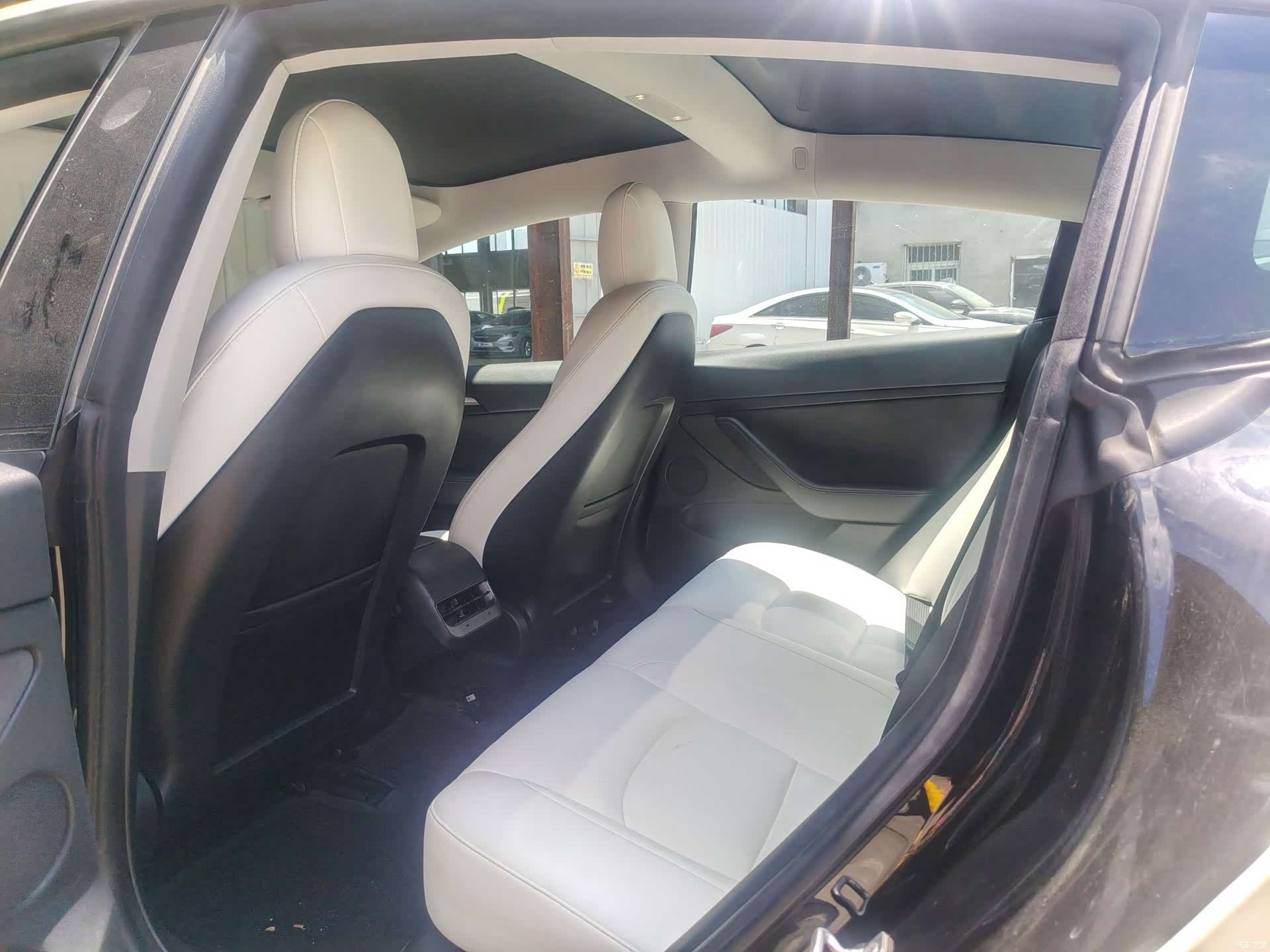 Tesla Model 3, 2021 все фото