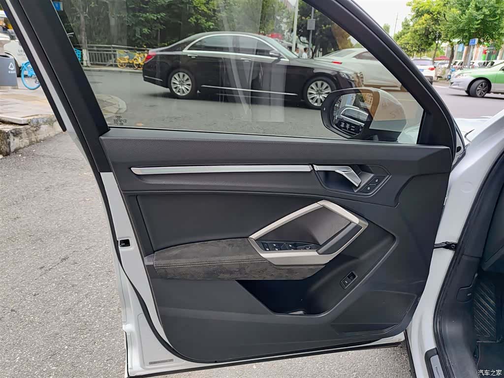 Audi Q3, 2021 6