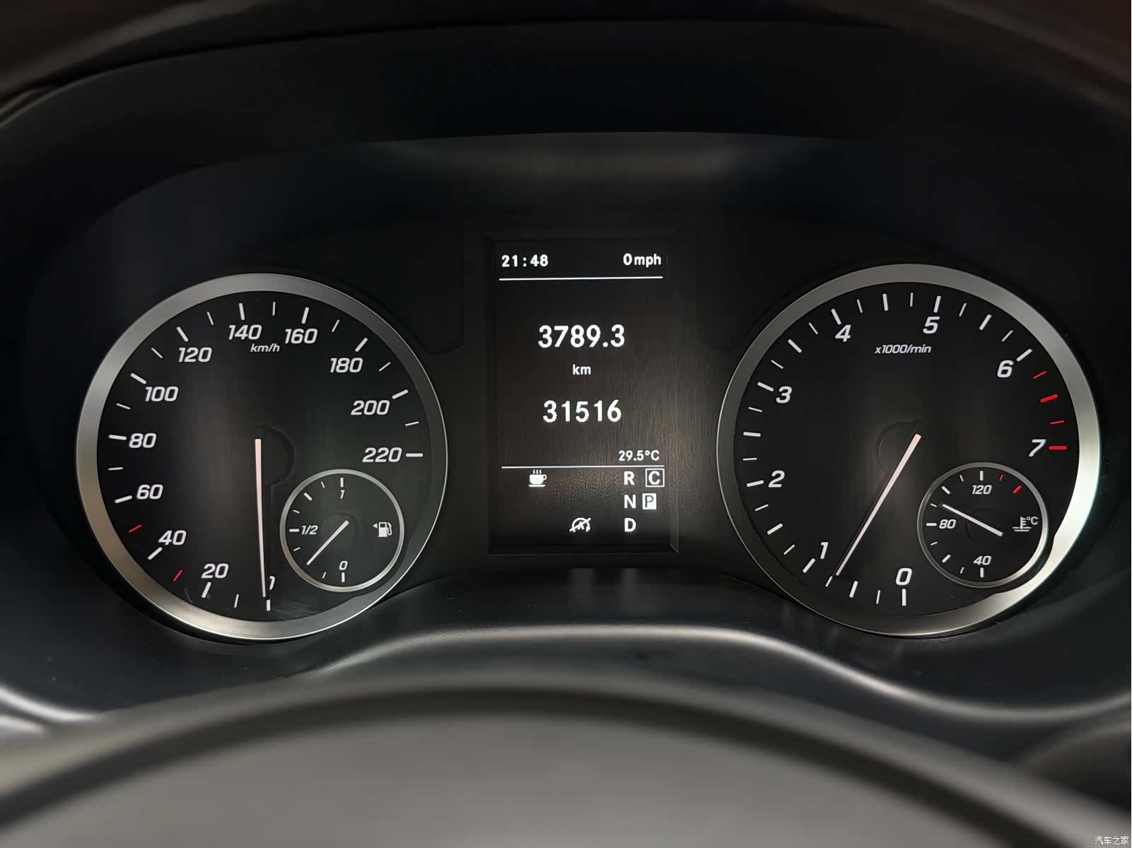 Mercedes-Benz 7, 2023 23