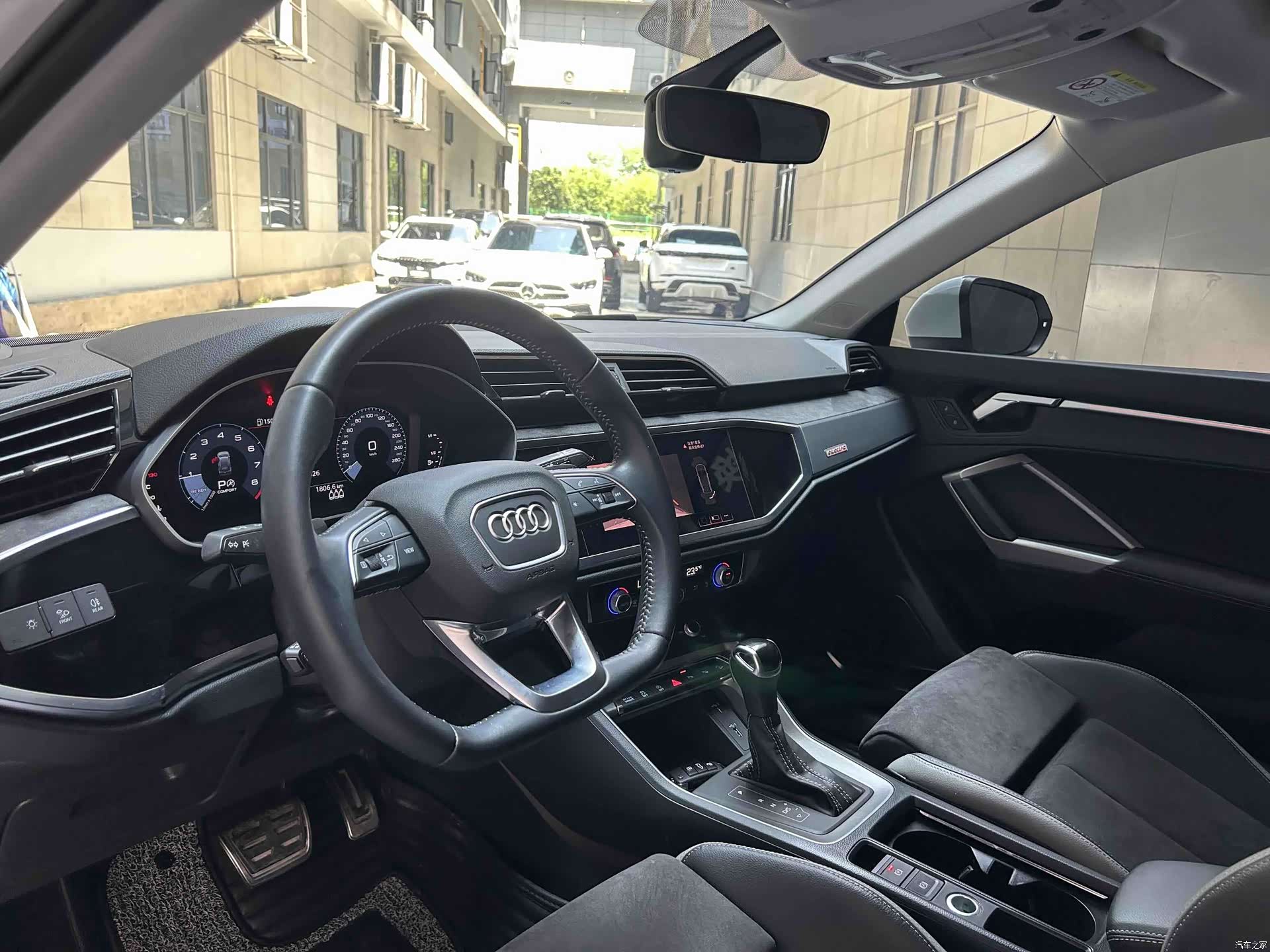Audi Q3, 2021 9