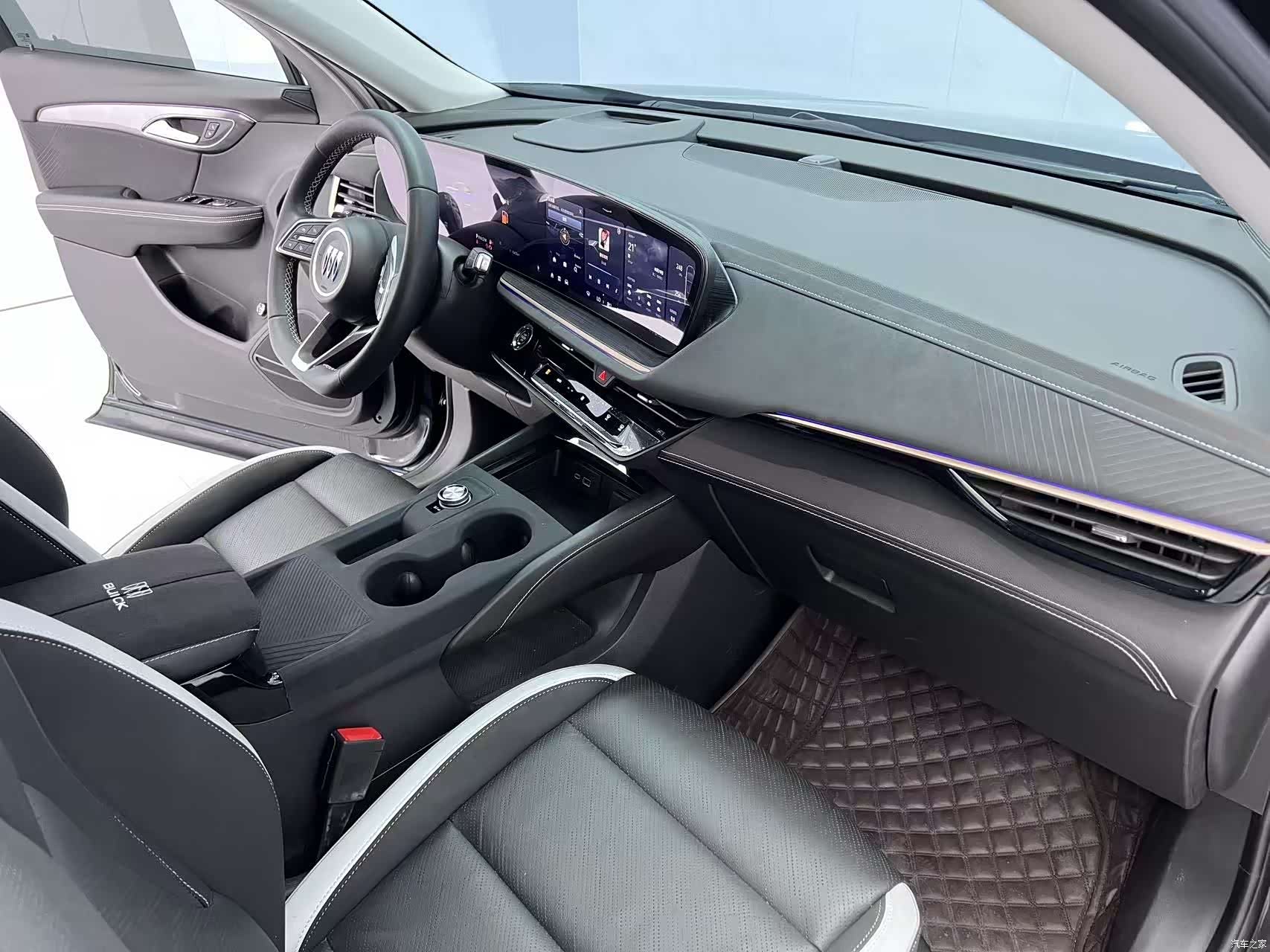Buick Envision, 2025 10