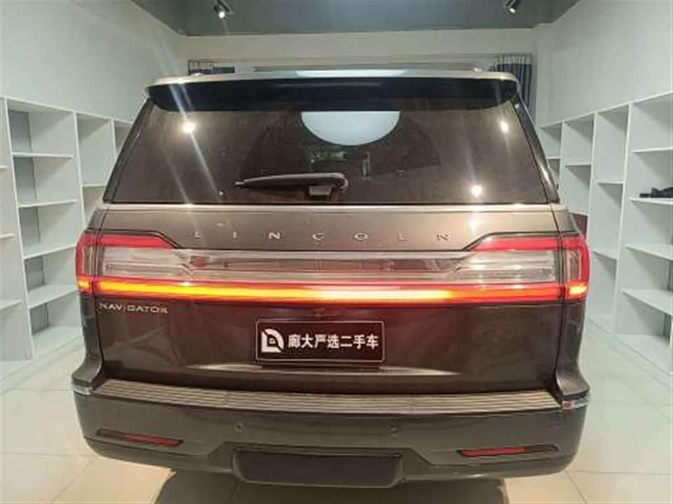 Lincoln Navigator