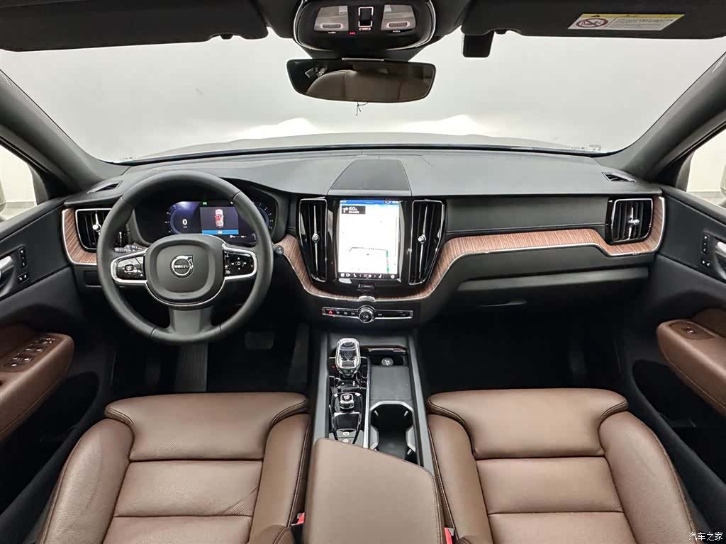 Volvo XC60, 2025 17
