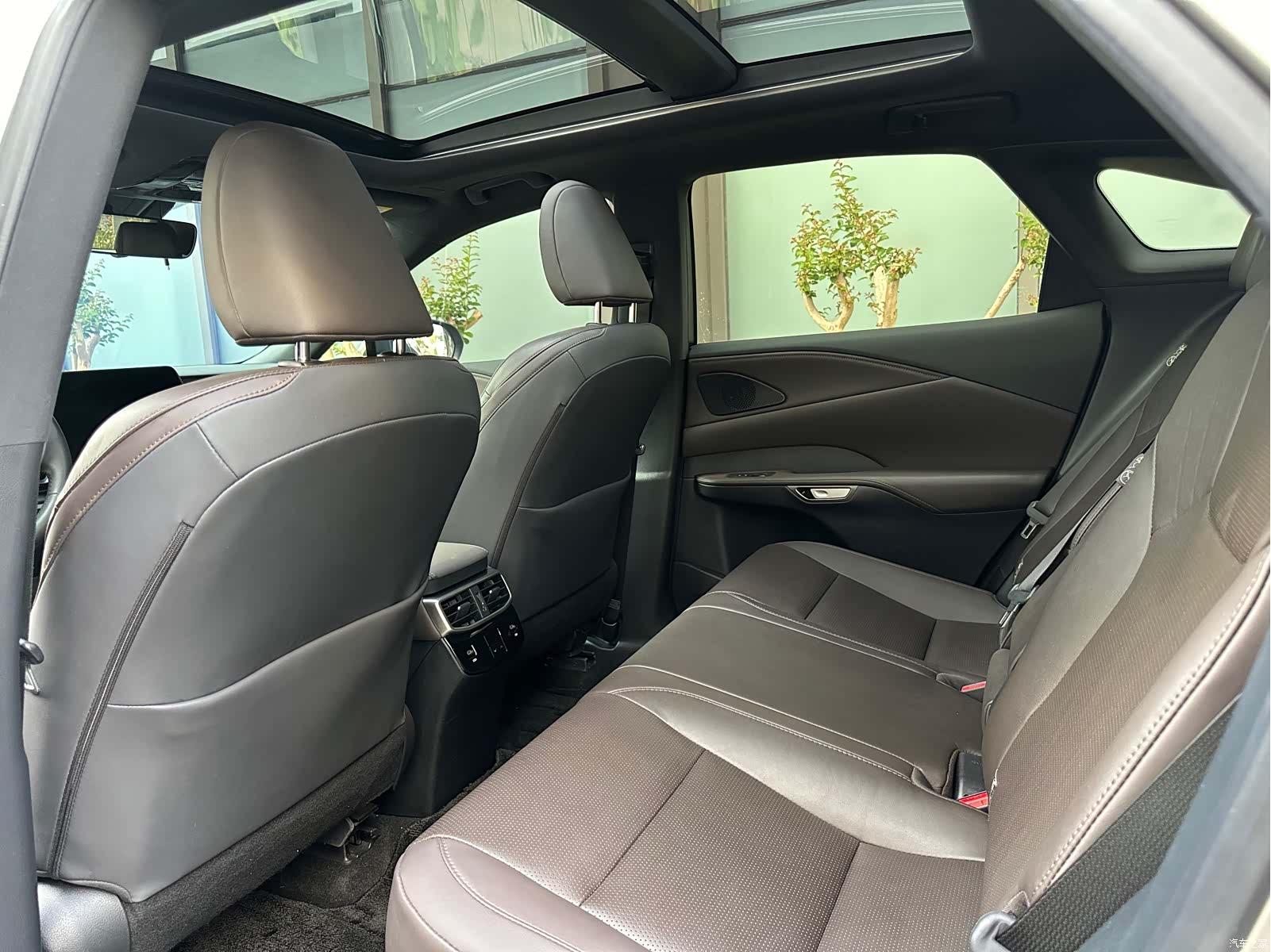 Lexus RX, 2023 11