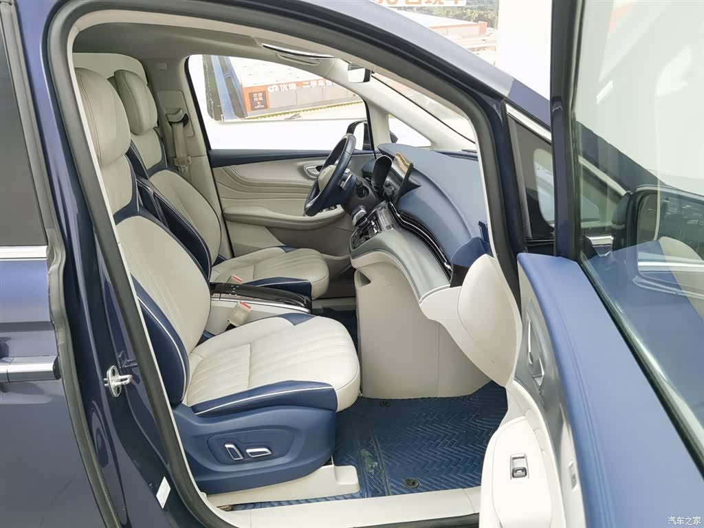 Roewe iMAX8, 2020 23