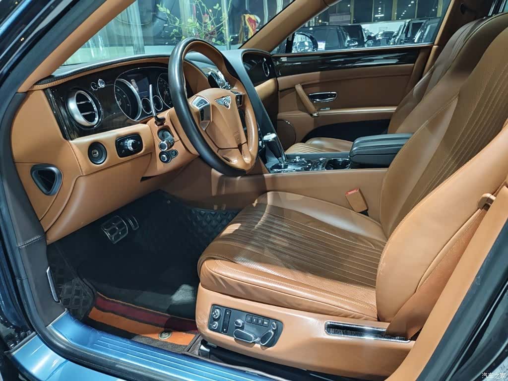 Bentley Flying Spur, 2018 8