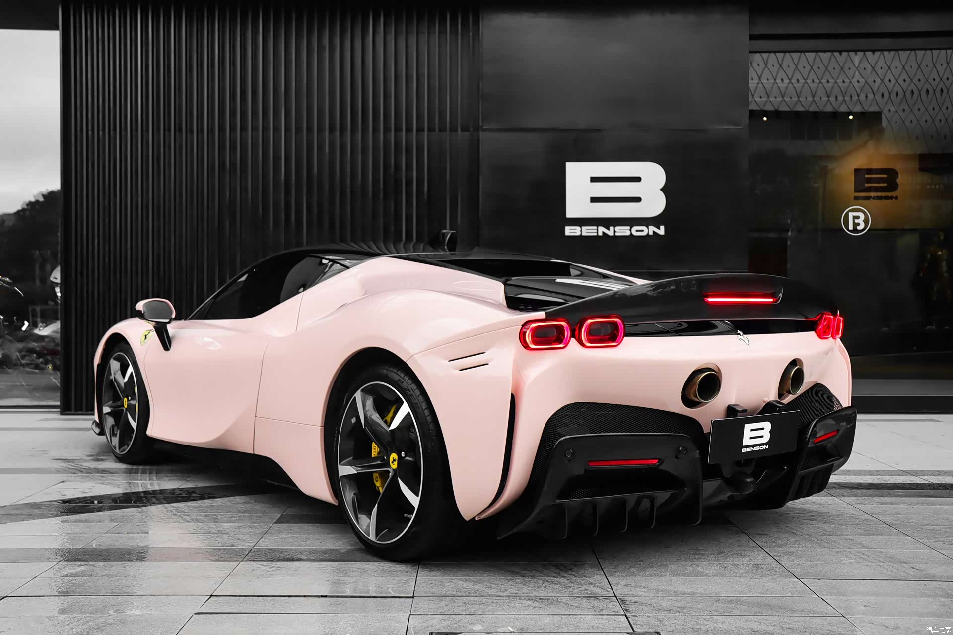 Ferrari SF90, 2022 все фото