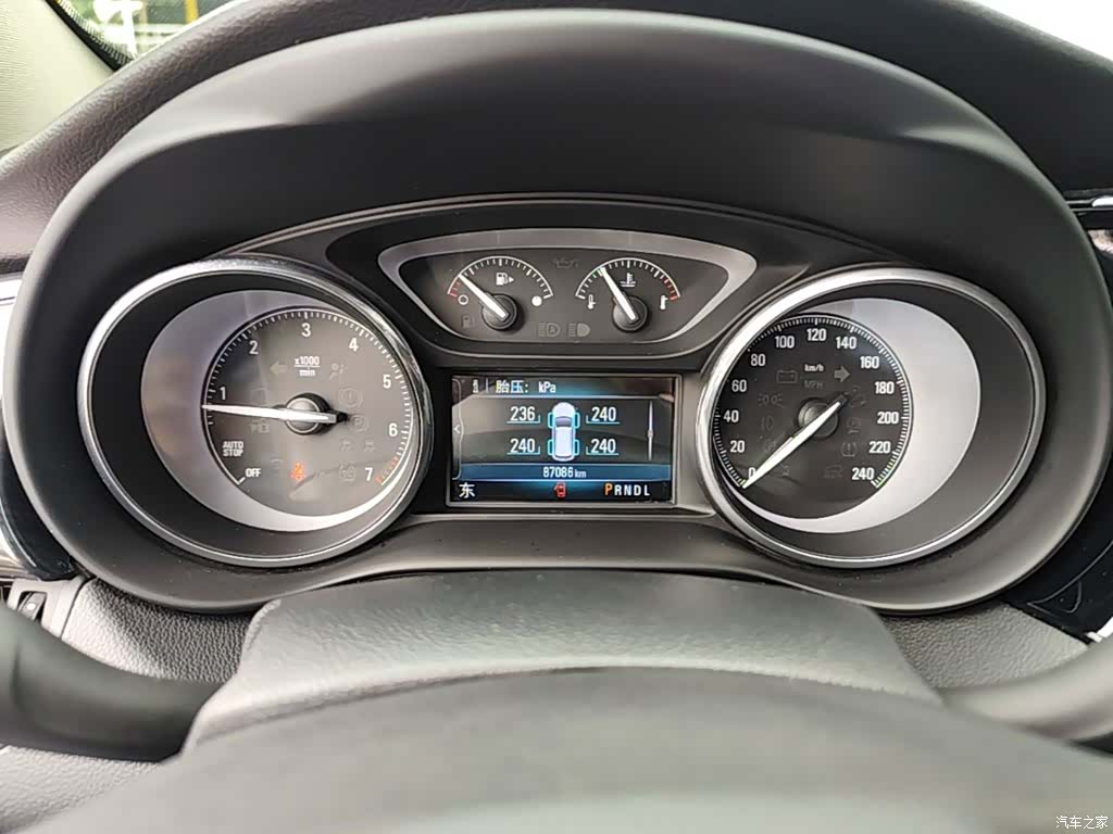 Buick Envision Plus, 2018 12