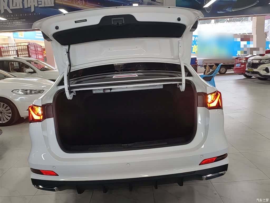 Roewe i5, 2025 19
