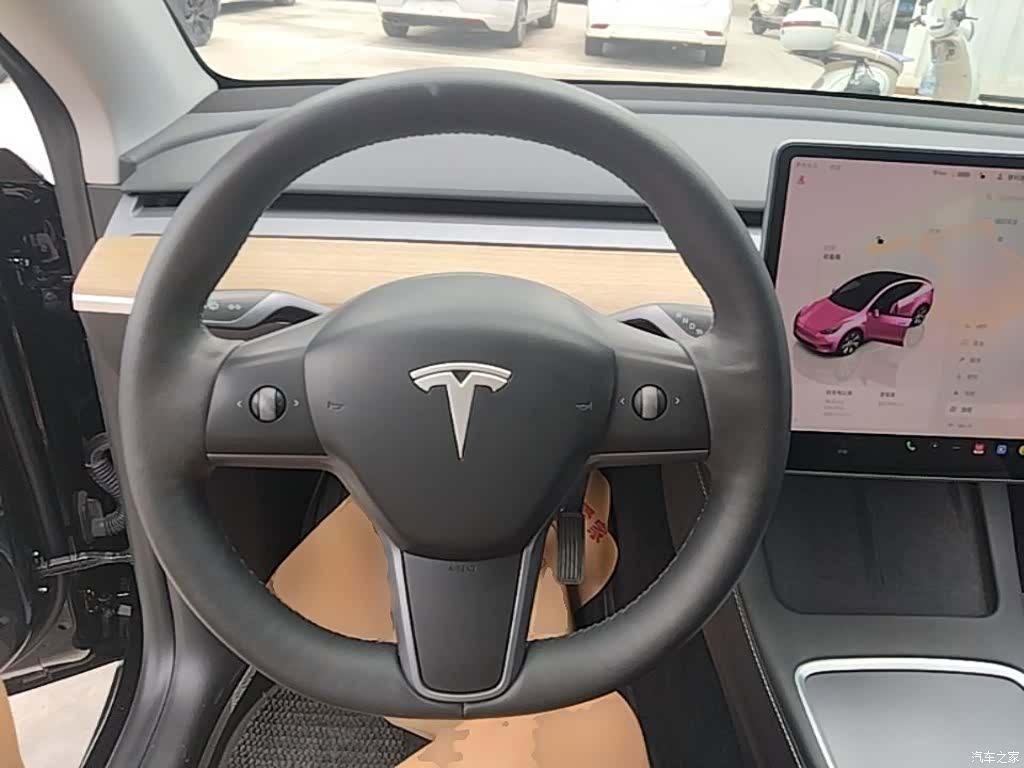 Tesla Model Y, 2023 11