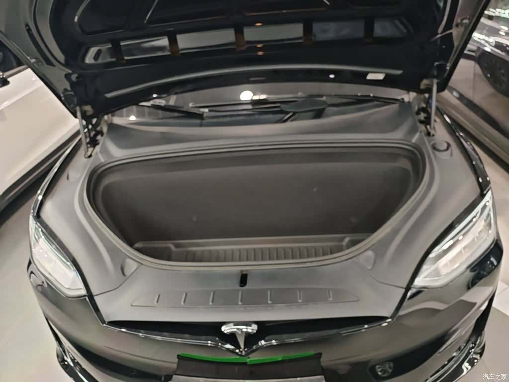 Tesla Model X, 2023 16