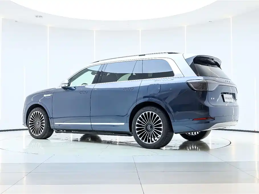 AITO Ask the world M9