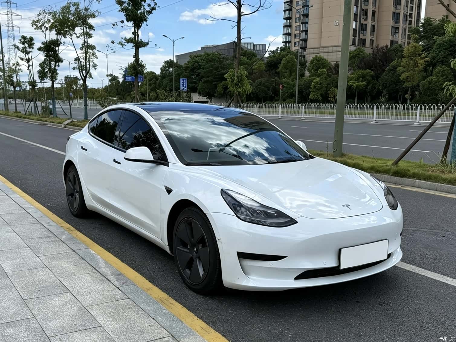 Tesla Model 3, 2022 3