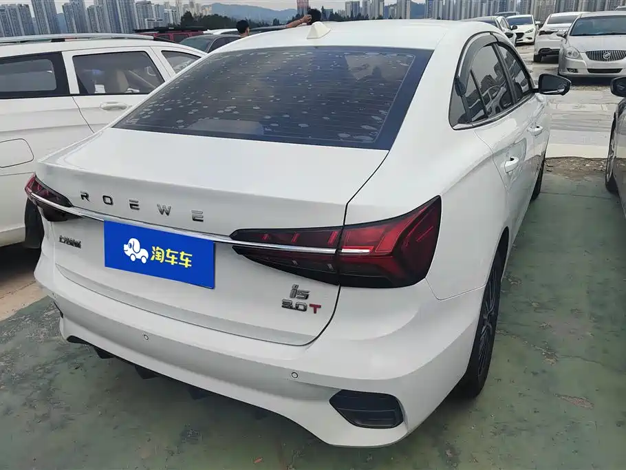 Roewe i5