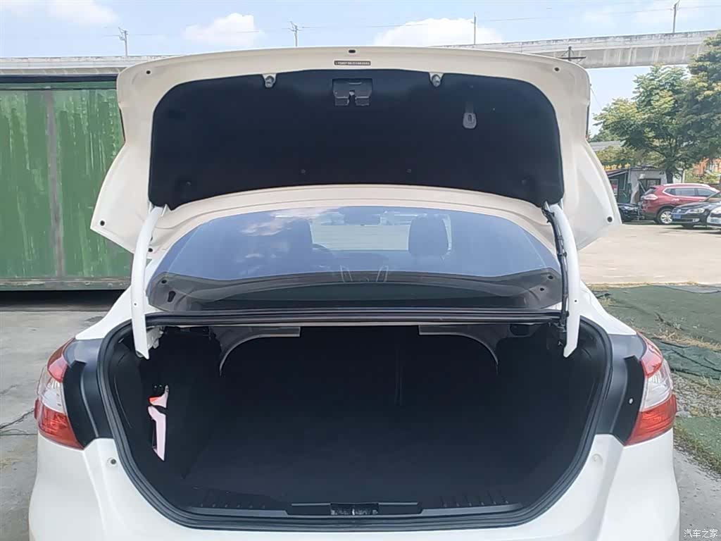 Ford Focus, 2015 19